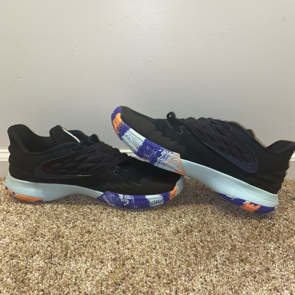 nike kyrie low “dark obsidian” - Picture 3 of 3